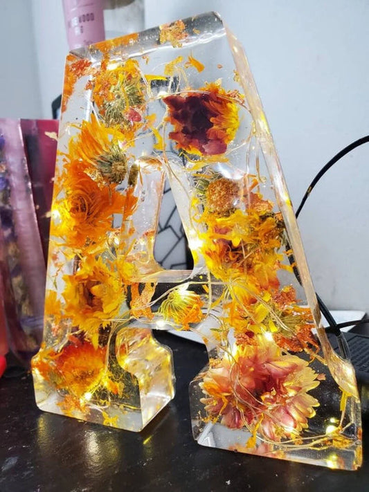 Blumen-Buchstabenlampe | Warmweißes LED | Dekorativ & individuell | Geschenk & Zimmer
